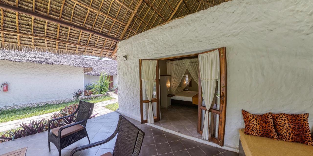 Karafuu Beach Resort & Spa Pingwe Exterior photo